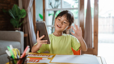 The Pros and Cons of Giving Your Child a Smartphone