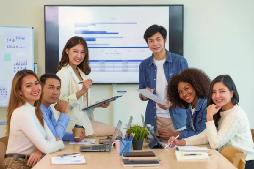 Why EOR is Better Than Contractor Agreements for Long-Term Hiring