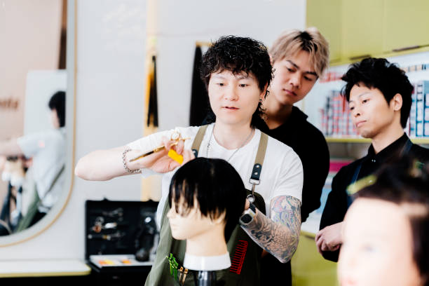Which Barber Training Path Is Right for You in Miami? A Guide to Choosing the Right School and Program